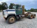 1999 Mack RD690S Image