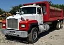 1999 Mack RD690S Image
