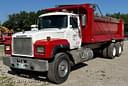 1999 Mack RD690S Image