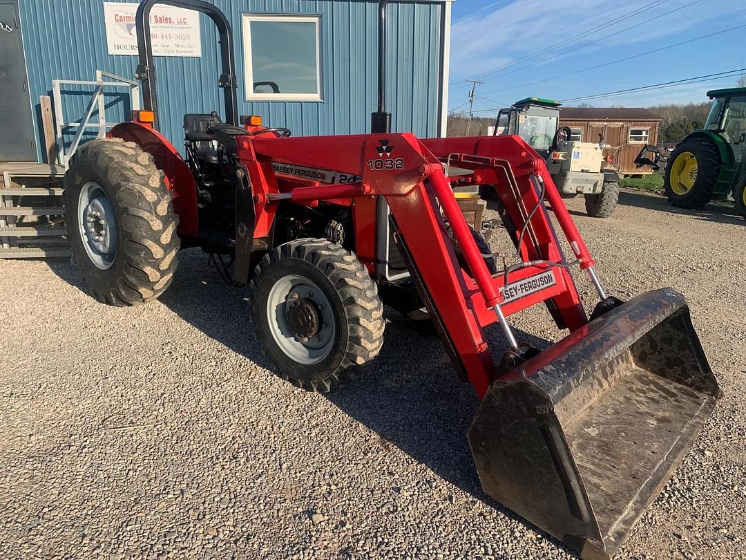 Image of Massey Ferguson 243 Primary image