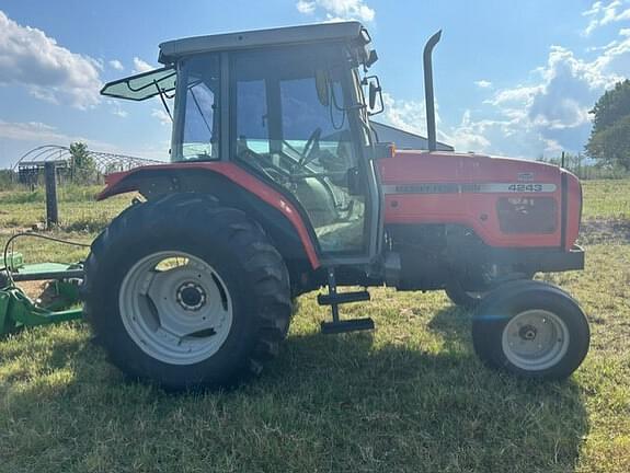 Image of Massey Ferguson 4243 equipment image 1