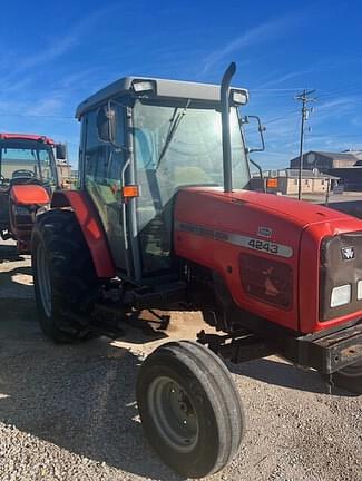 Image of Massey Ferguson 4243 equipment image 2