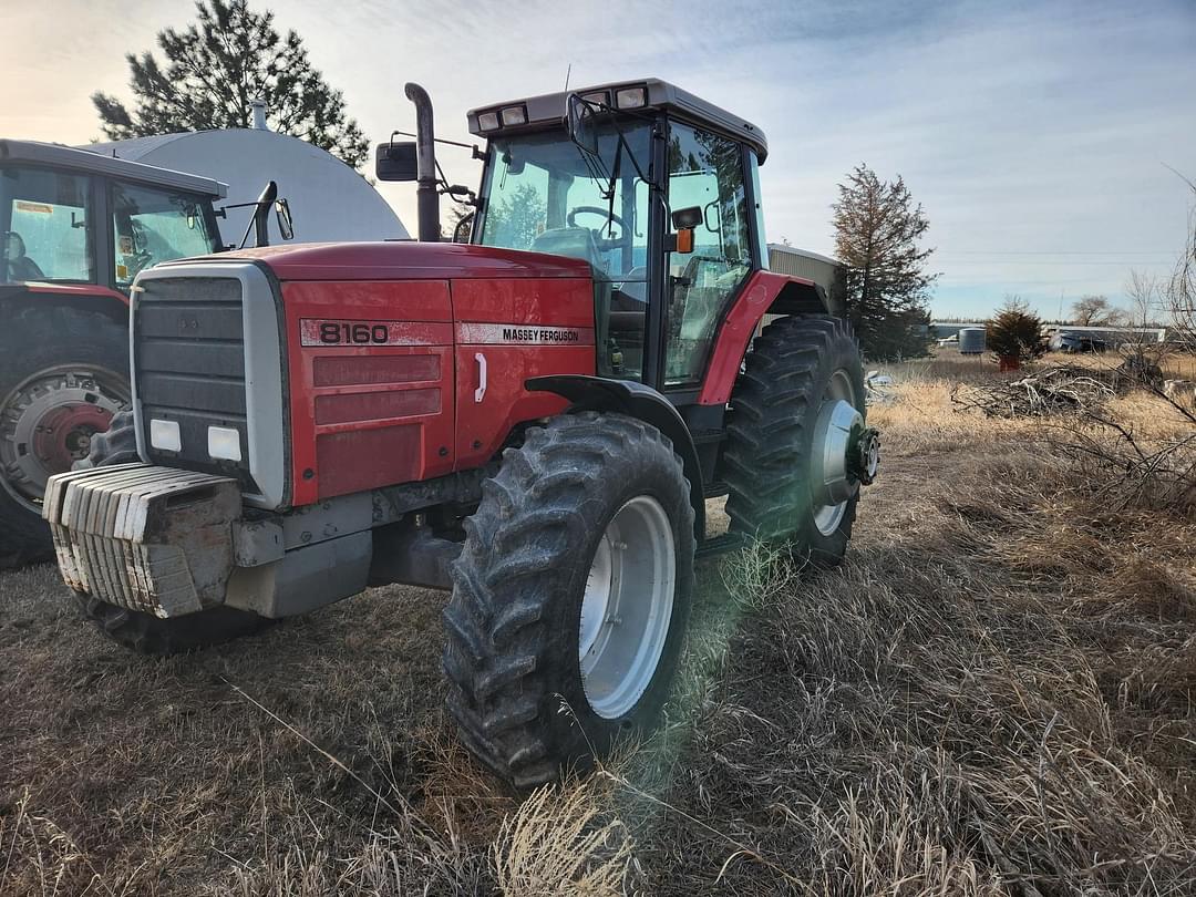 Image of Massey Ferguson 8160 Image 1