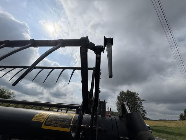 Image of Massey Ferguson 9850 equipment image 2