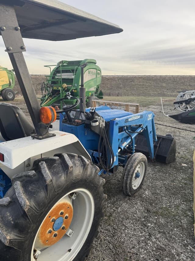 Image of New Holland 1720 equipment image 1