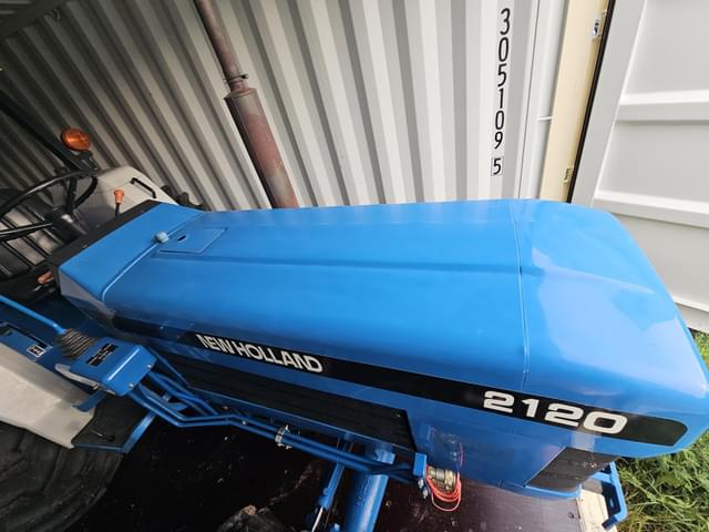 Image of New Holland 2120 equipment image 3