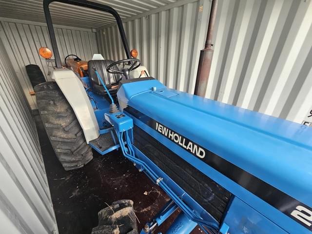 Image of New Holland 2120 equipment image 2