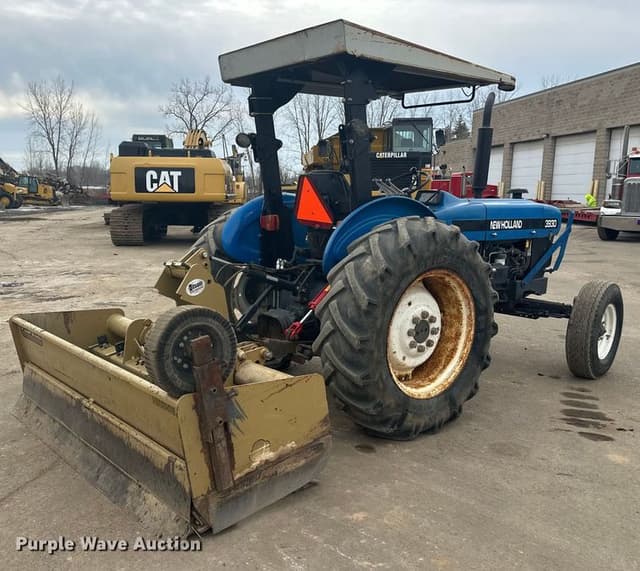 Image of New Holland 3930 equipment image 4