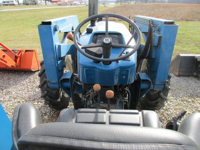 Image of New Holland 4630 equipment image 4