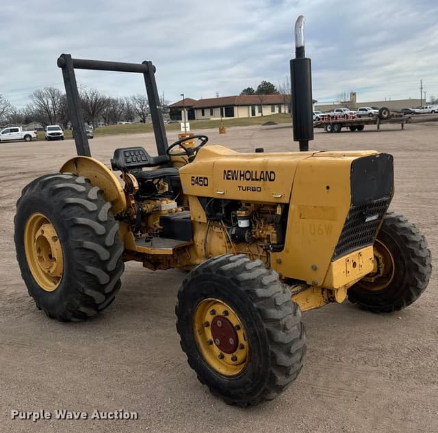 Image of New Holland 545D equipment image 2