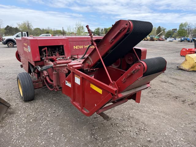 Image of New Holland 565 equipment image 1