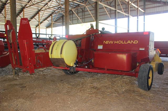 Image of New Holland 575 equipment image 3