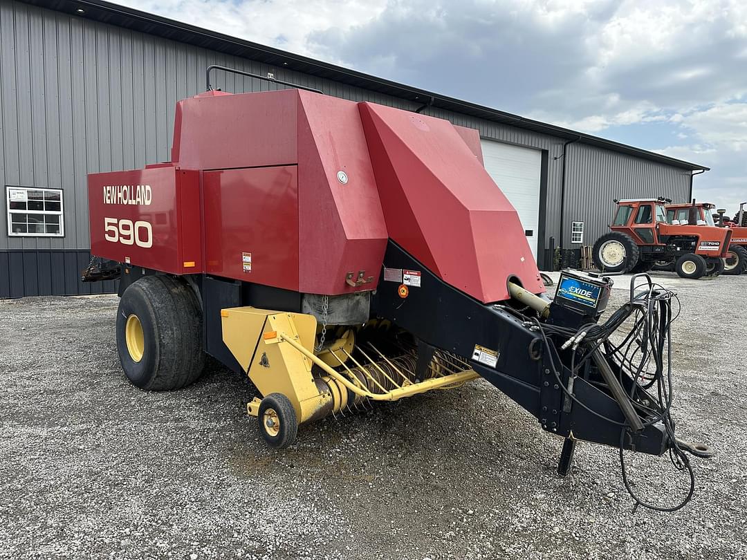 Image of New Holland 590 Primary image