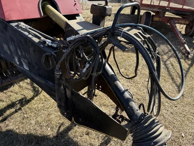 Image of New Holland 590 equipment image 3