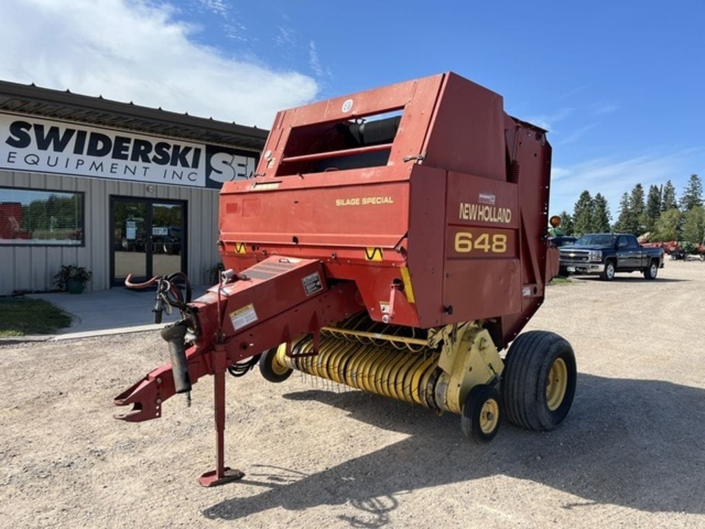1999 New Holland 648 Equipment Image0