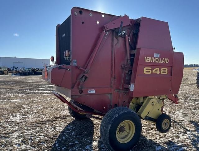 Image of New Holland 648 equipment image 3