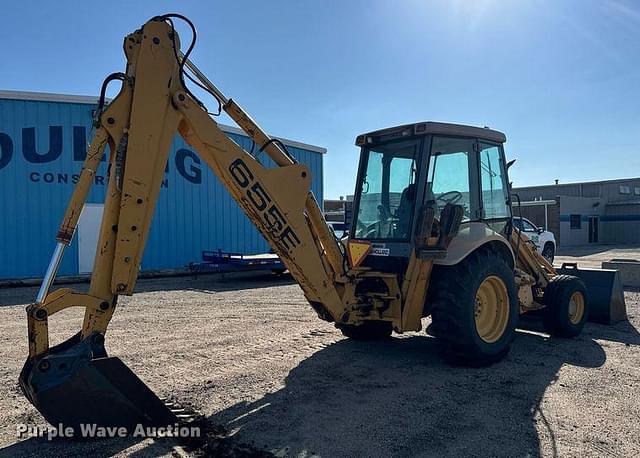 Image of New Holland 655E equipment image 4