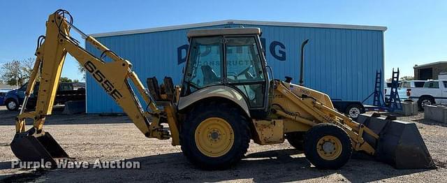 Image of New Holland 655E equipment image 3