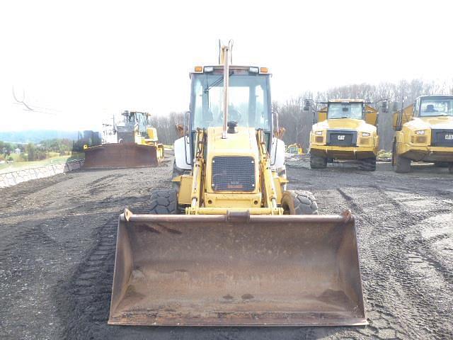 Image of New Holland 655E equipment image 1