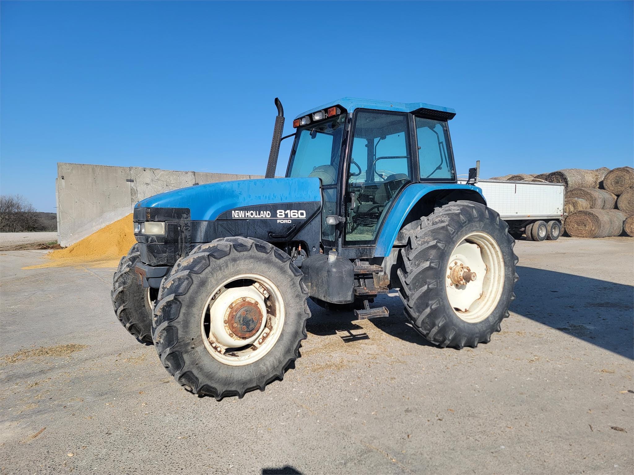Main image Ford-New Holland 8160