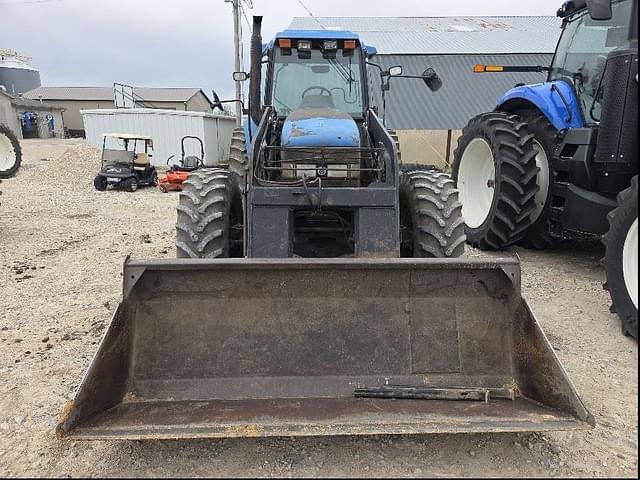 Image of New Holland 8560 equipment image 4