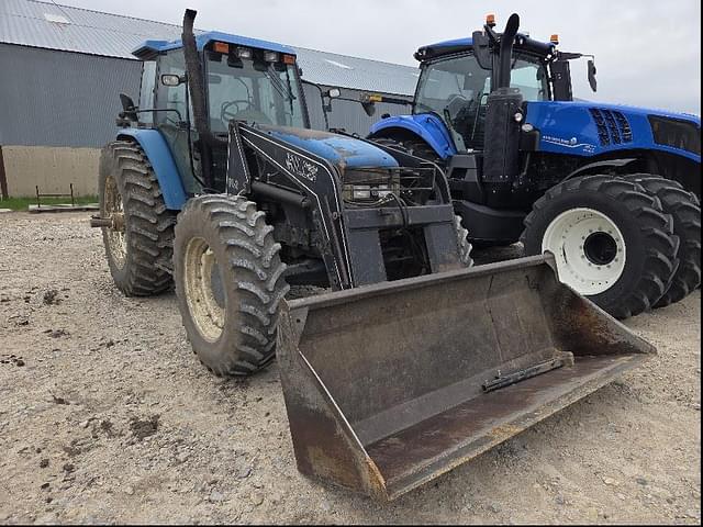 Image of New Holland 8560 equipment image 1