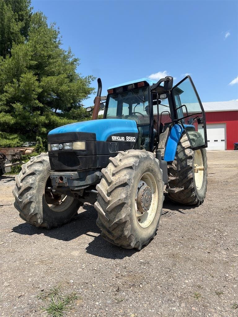 1999 New Holland 8560 Equipment Image0