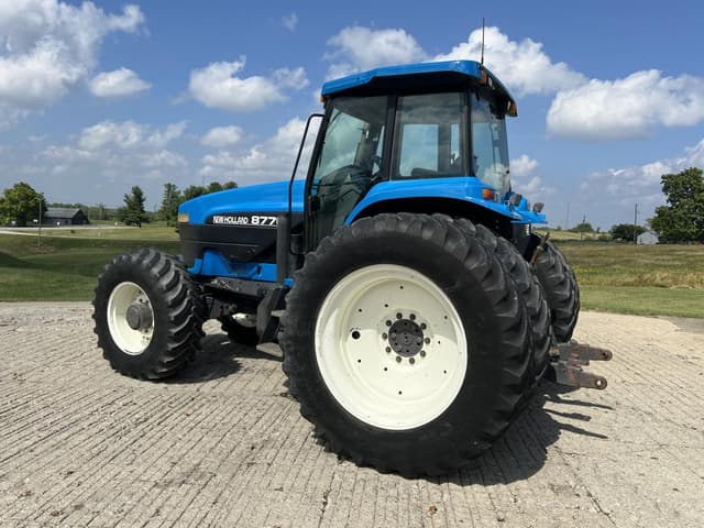 Image of New Holland 8770 equipment image 3