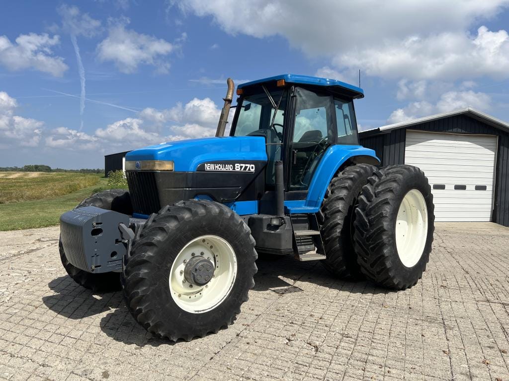 New Holland 8770 Equipment Image0