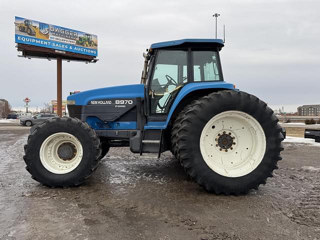 Image of New Holland 8970 equipment image 2