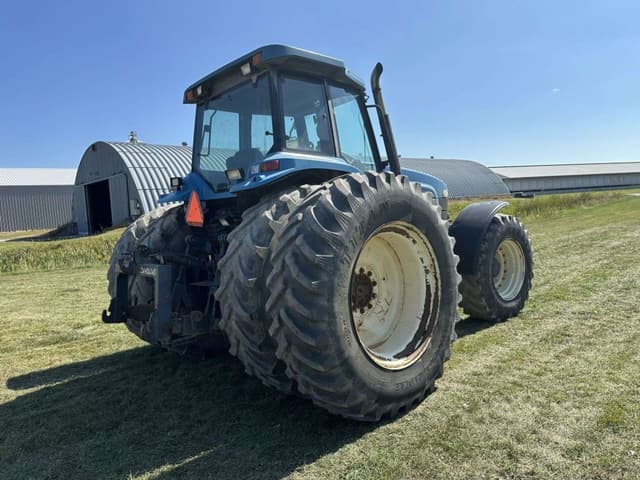 Image of New Holland 8970 equipment image 4