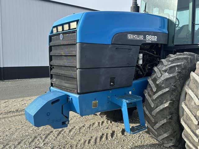 Image of New Holland 9682 equipment image 4