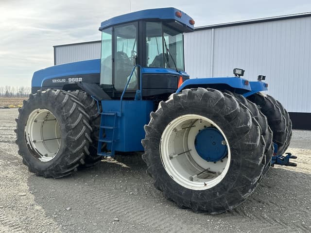 Image of New Holland 9682 equipment image 3