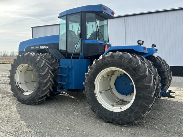 Image of New Holland 9682 equipment image 4