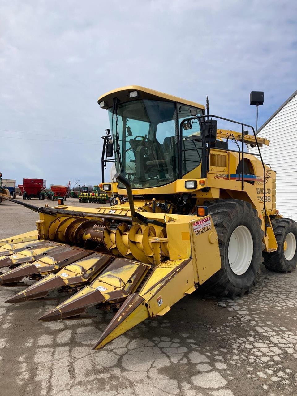 1999 New Holland FX38 Equipment Image0