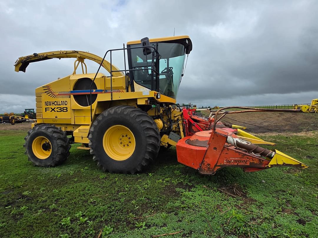 Image of New Holland FX38 Primary image