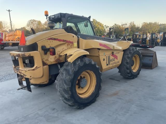 Image of New Holland LM430 equipment image 2