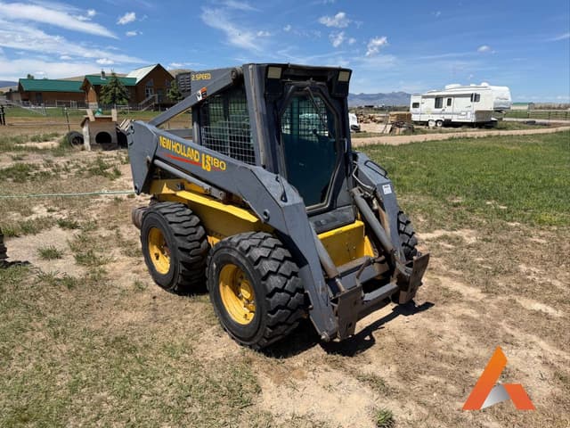 Image of New Holland LS180 equipment image 4