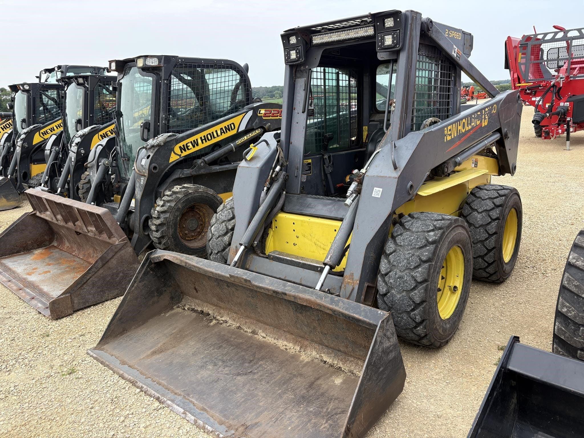 1999 New Holland LS180 Equipment Image0