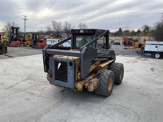Image of New Holland LS180 equipment image 3