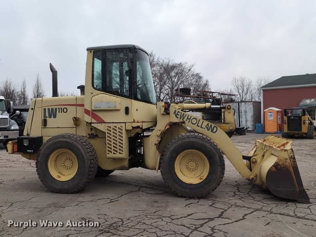Image of New Holland LW110 equipment image 3