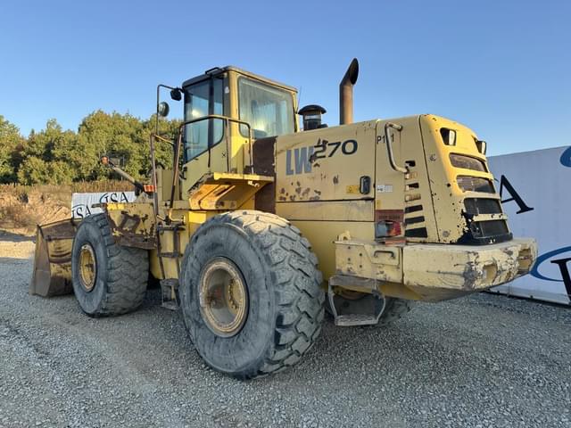 Image of New Holland LW270 equipment image 2