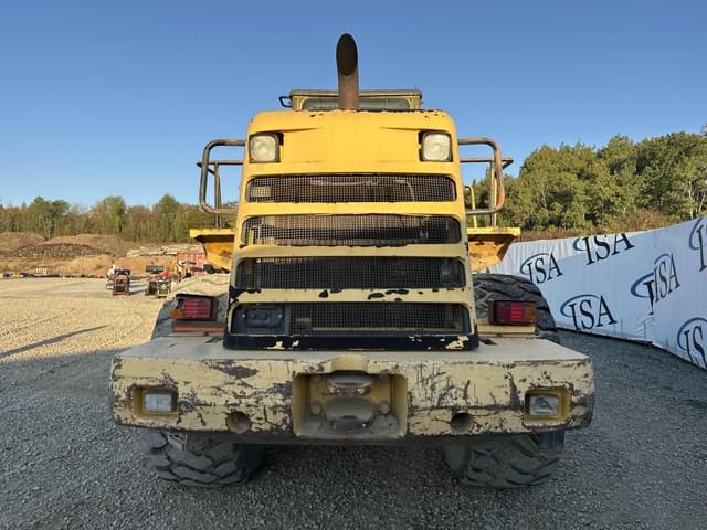 Image of New Holland LW270 equipment image 3