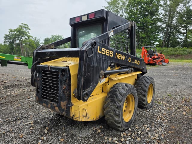 Image of New Holland LX565 equipment image 4