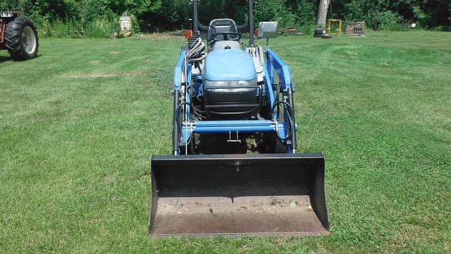 Image of New Holland TC21D equipment image 2