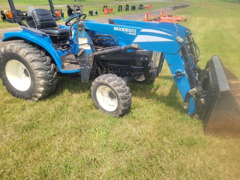 1999 New Holland TC25D Equipment Image0