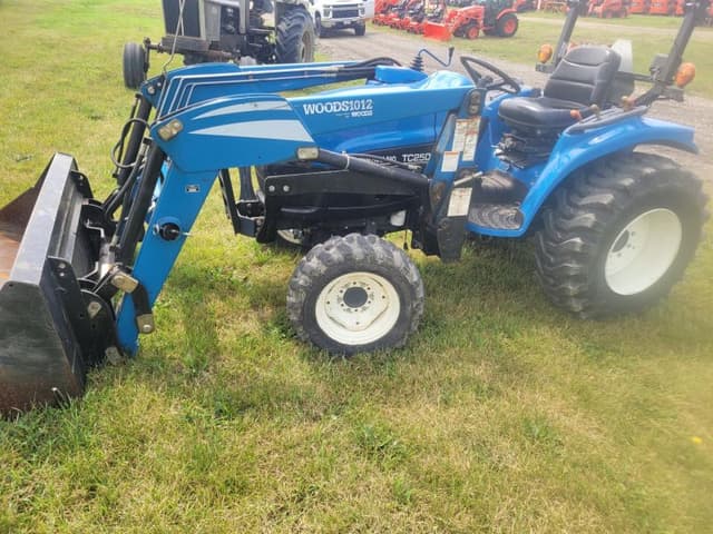 Image of New Holland TC25D equipment image 1