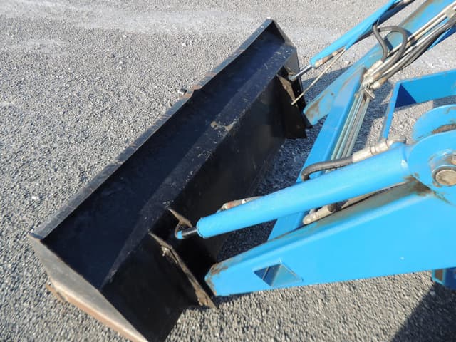 Image of New Holland TC25D equipment image 4