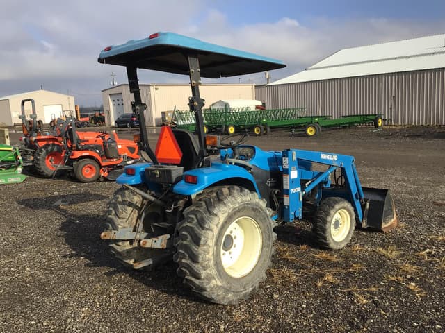 Image of New Holland TC33D equipment image 4