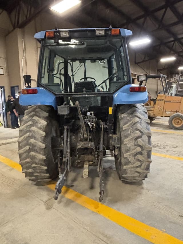 Image of New Holland TS110 equipment image 4